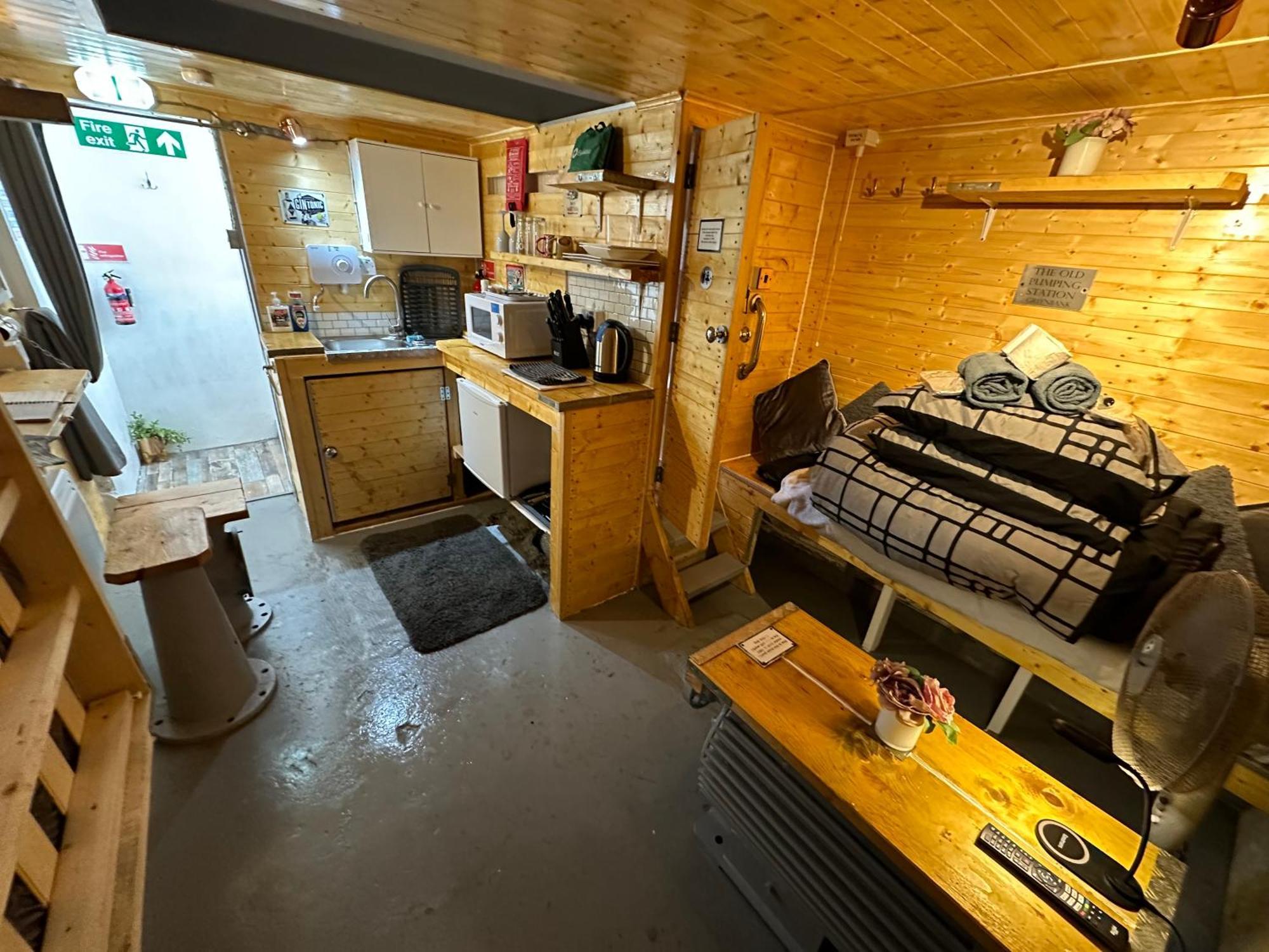 Appartement The Old Water Pumping Station Quirky Underground Hobbit House à Penzance Extérieur photo